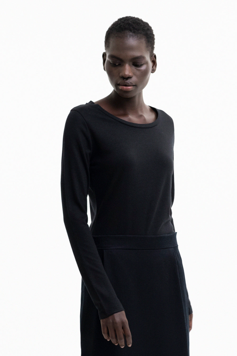 PREMIUM LONGSLEEVE FITTED | Tencel™ wool mix black