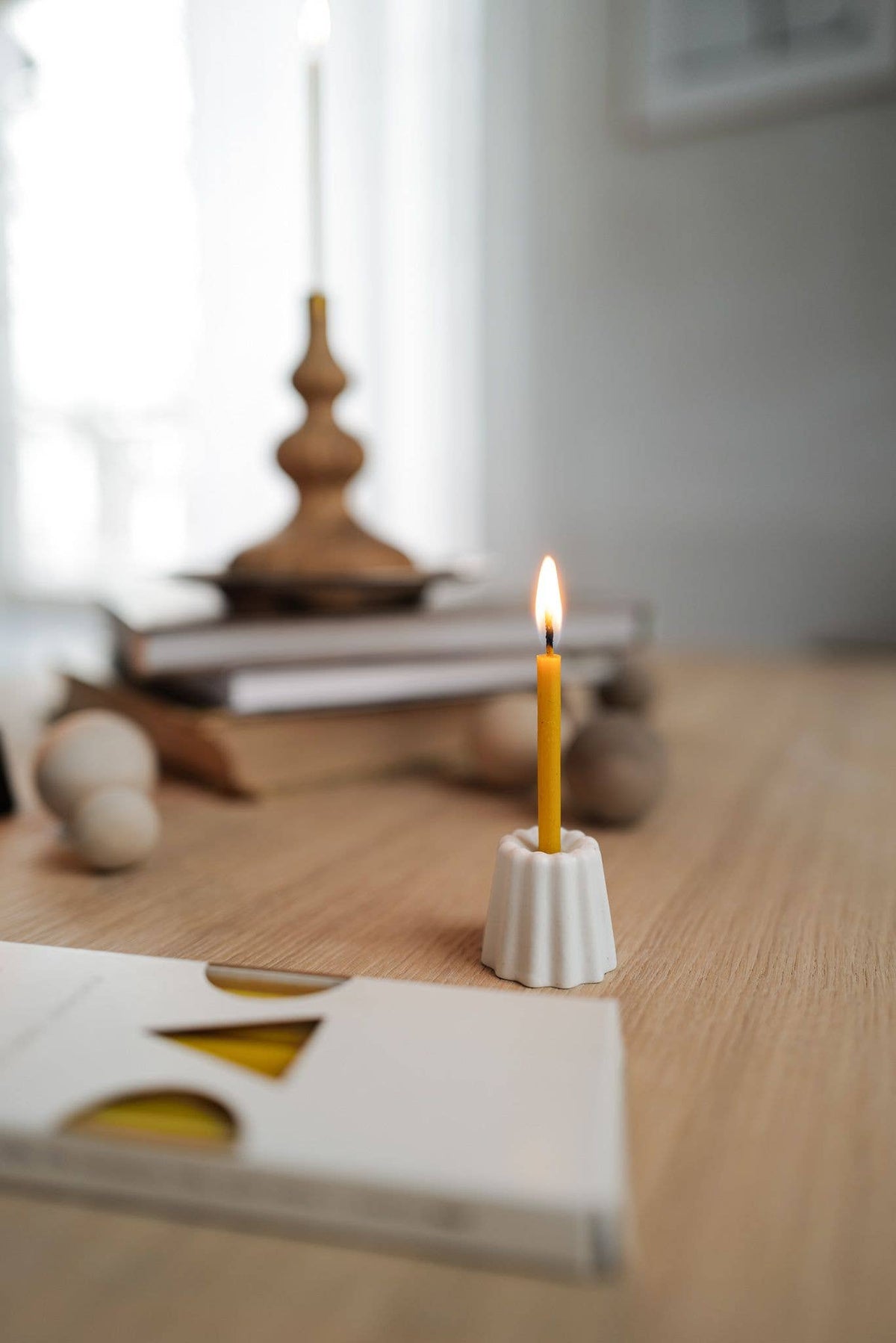 CANELÉS CANDLE HOLDER | Porcelain white mini