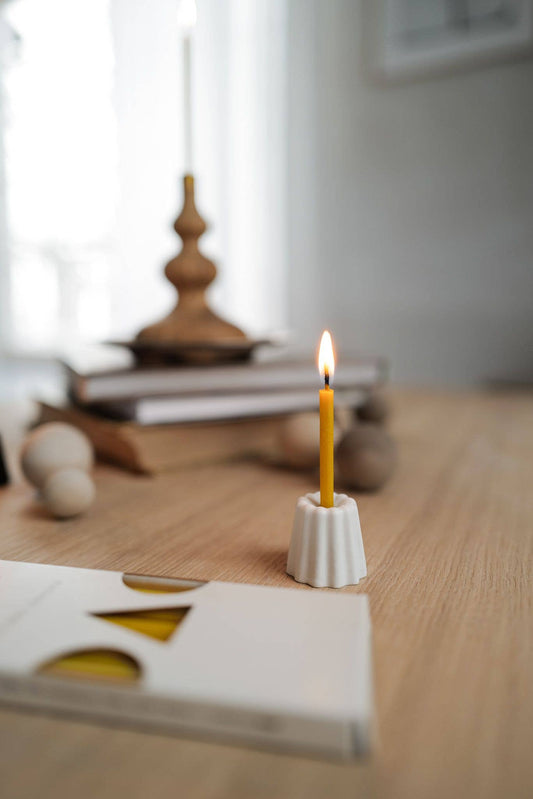 CANELÉS CANDLE HOLDER | Porcelain white mini