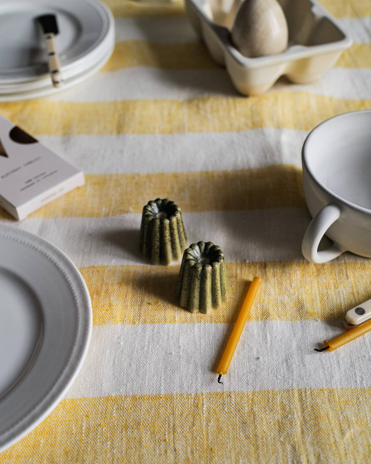 CANELÉS CANDLE HOLDER | Porcelain melange green mini