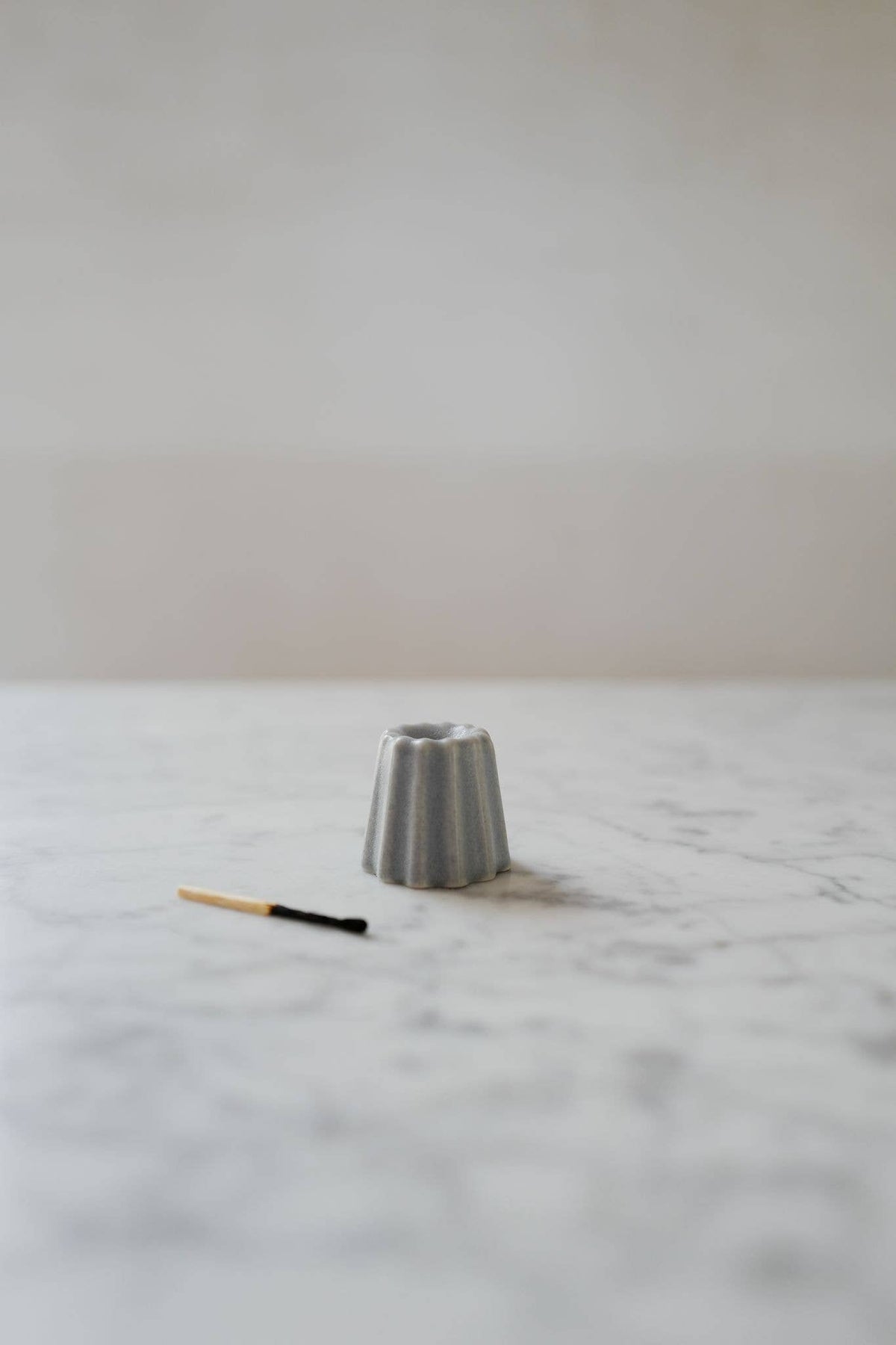CANELÉS CANDLE HOLDER | Porcelain pastel blue mini