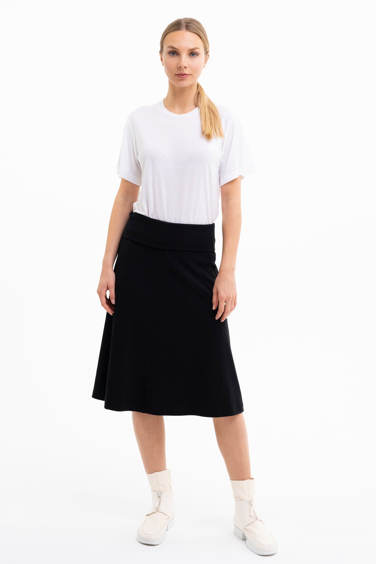 PREMIUM CREW NECK T-SHIRT |  Tencel™ (Lyocell) cream, black or white