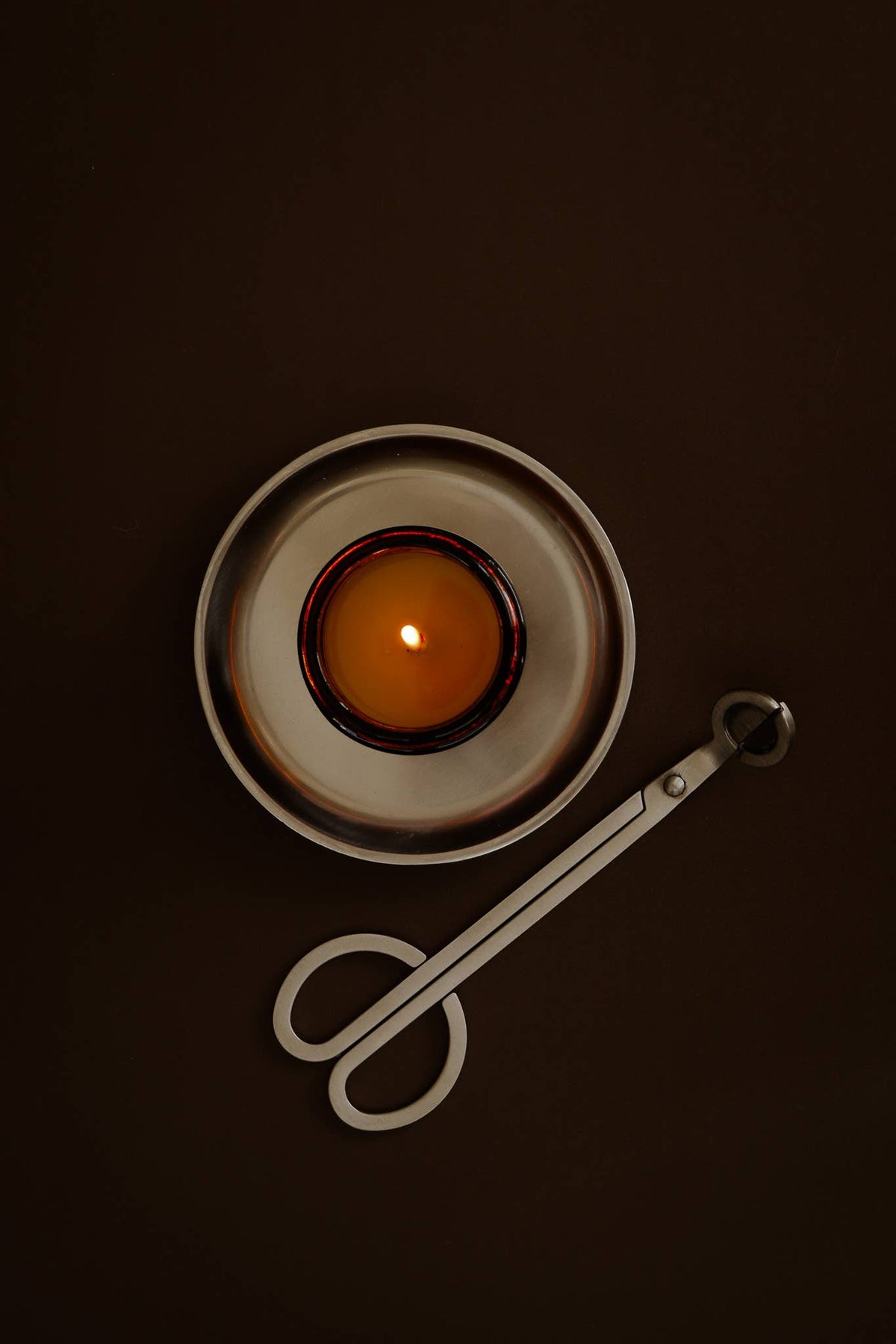 SCENTED CANDLE | Green Foliage & Smoky Wood