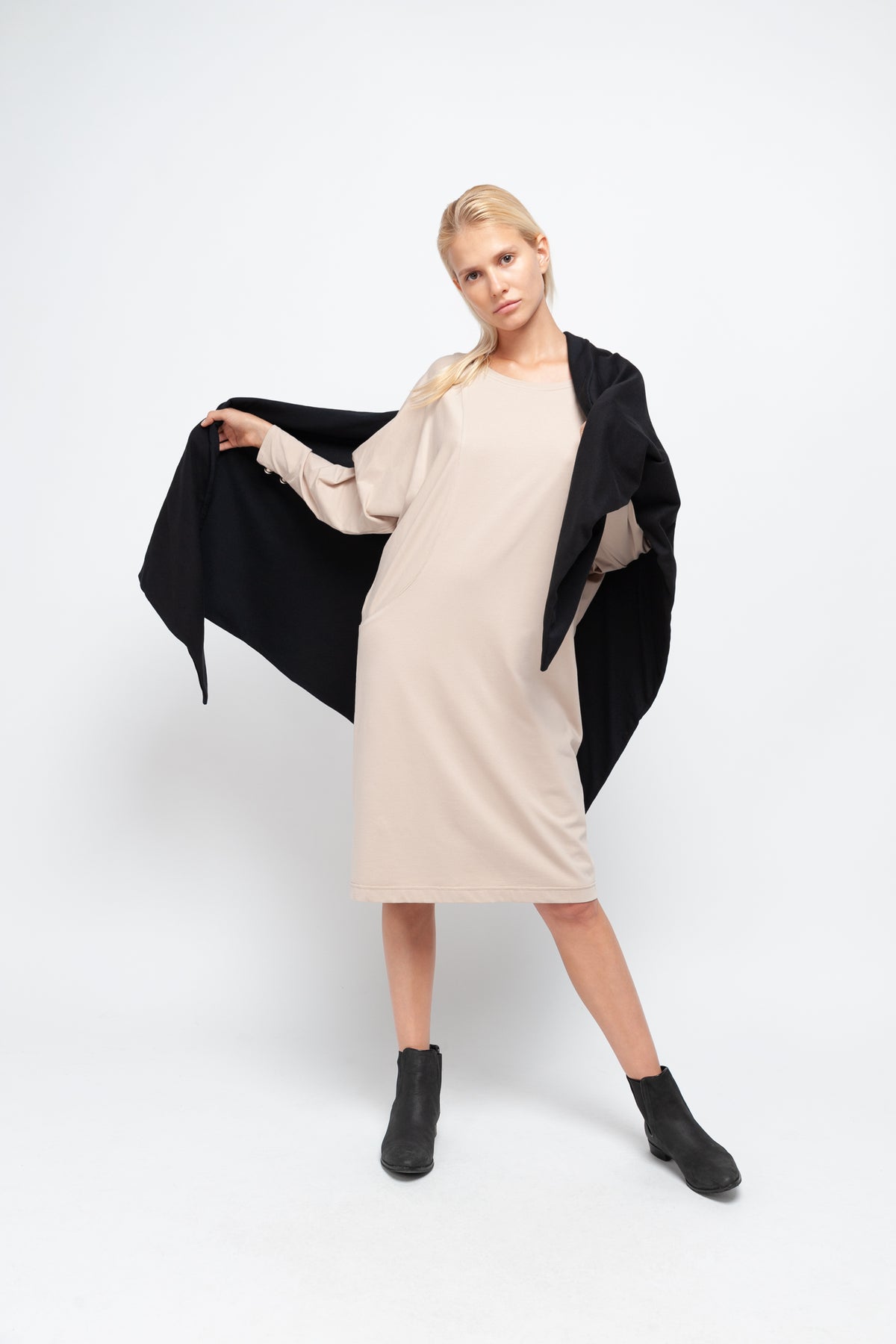 TRIANGLE SCARF & PONCHO | cotton black